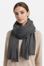 Écharpe unisexe grise en laine de yak – Douceur naturelle & chaleur raffinée - Image 3